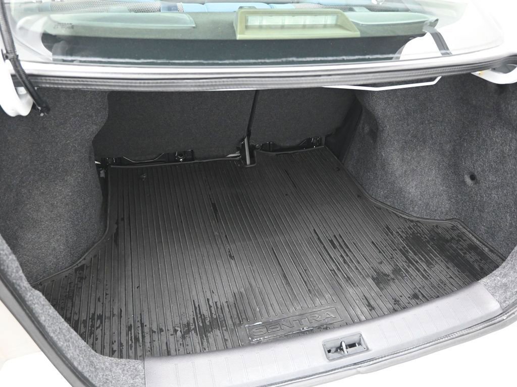 Used 2019 Nissan Sentra S image 9