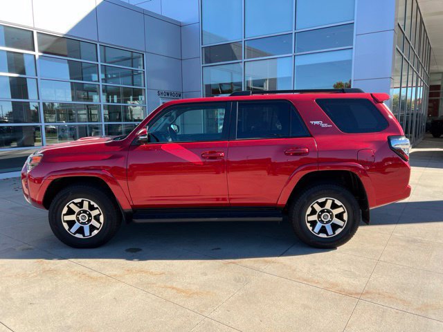 Used 2023 Toyota 4Runner TRD Off-Road Premium w/ Moonroof Package AWD/4WD image 6