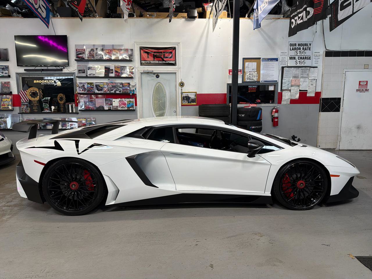 Used 2016 Lamborghini Aventador LP 750-4 Superveloce image 4