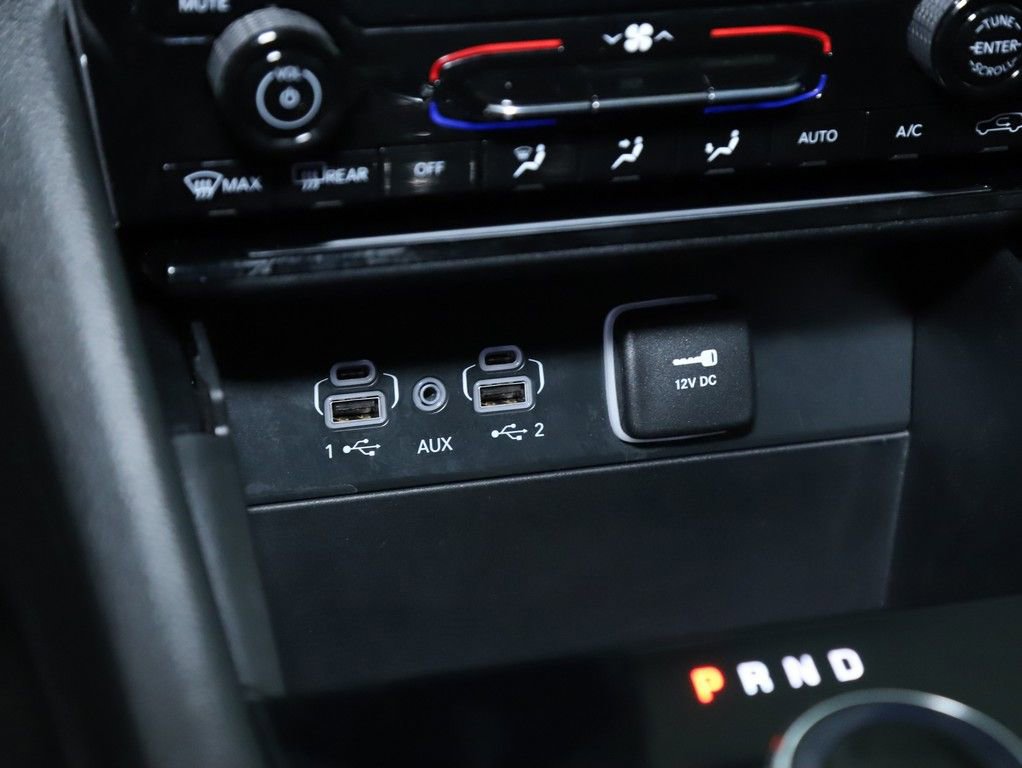 Used 2025 Jeep Grand Cherokee Laredo X image 27