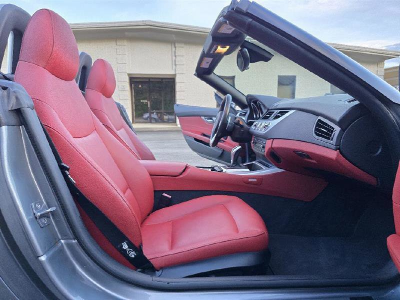 Used 2012 BMW Z4 sDrive35i image 32