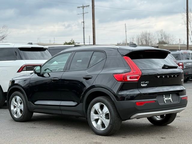 Used 2021 Volvo XC40 T5 Momentum image 41