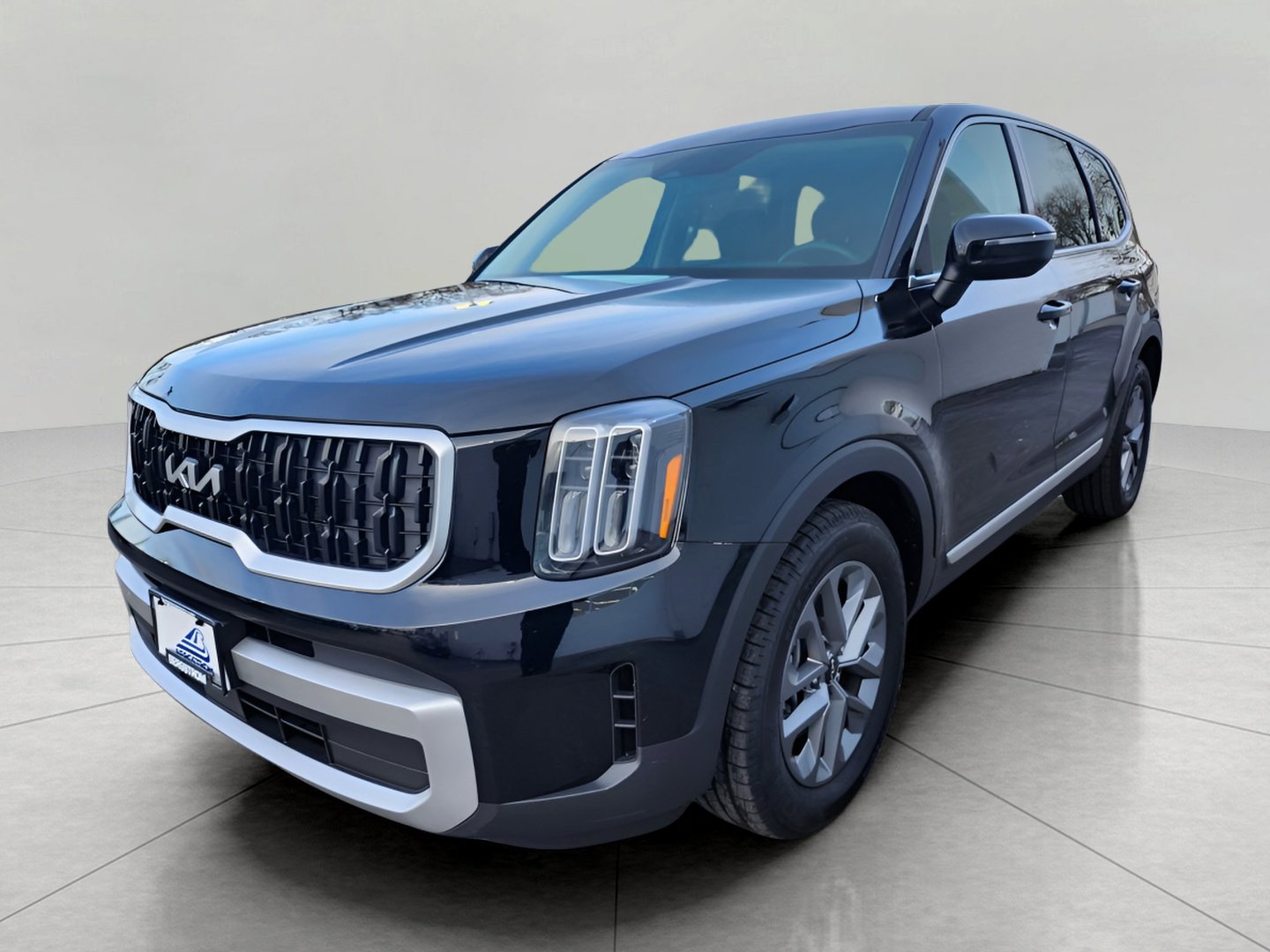 Used 2023 Kia Telluride LX image 3