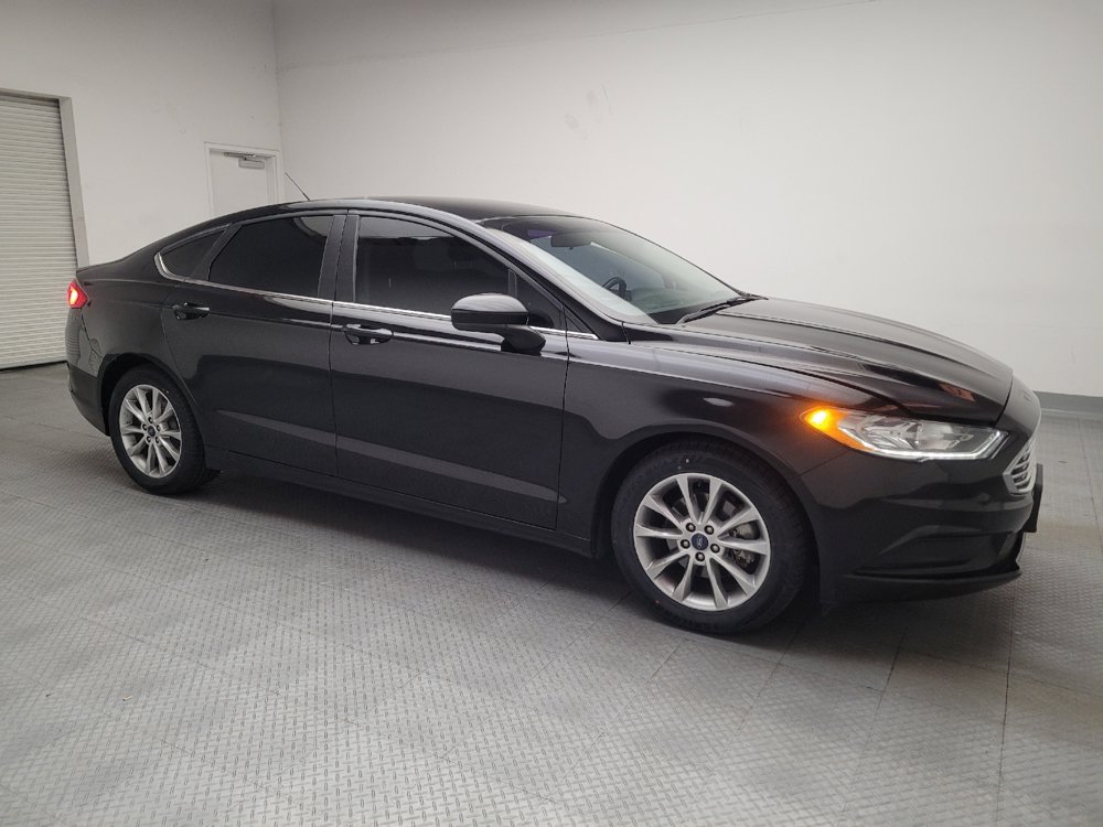 Used 2017 Ford Fusion SE w/ Fusion SE Technology Package FWD image 11