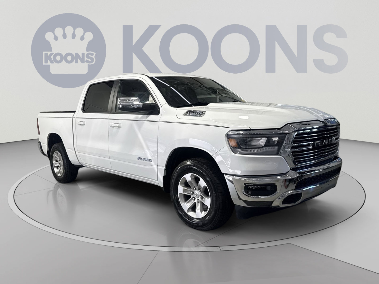 Used 2023 RAM 1500 Laramie AWD/4WD image 2