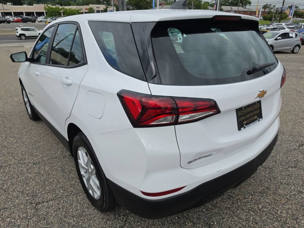 Used 2024 Chevrolet Equinox LS FWD image 6
