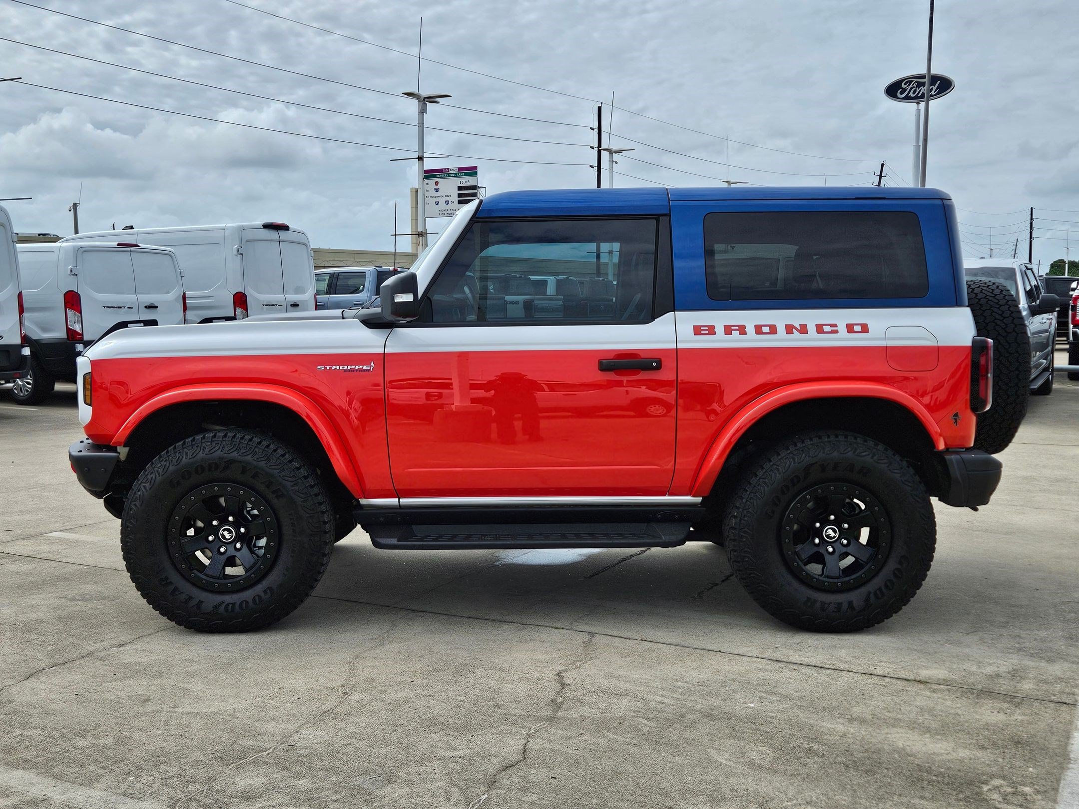 Used 2025 Ford Bronco Stroppe Edition AWD/4WD image 9