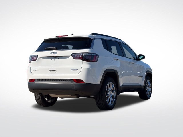Used 2023 Jeep Compass Latitude AWD/4WD image 37