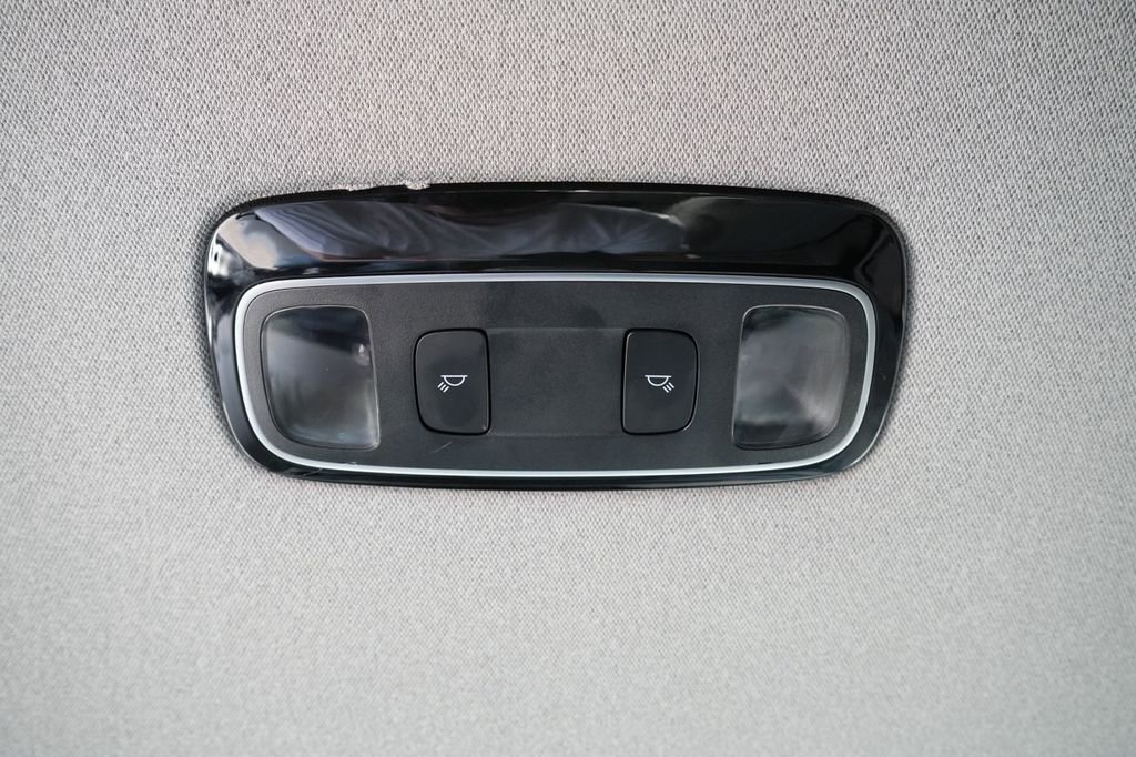 Used 2023 Hyundai Palisade Limited AWD/4WD image 24