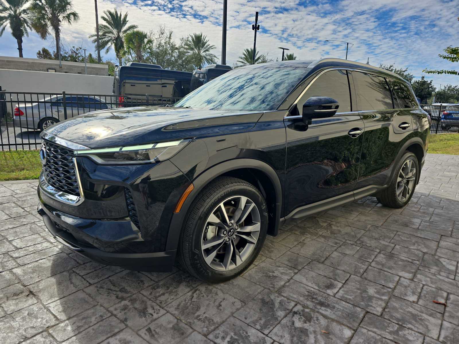 Certified 2024 INFINITI QX60 Luxe image 7