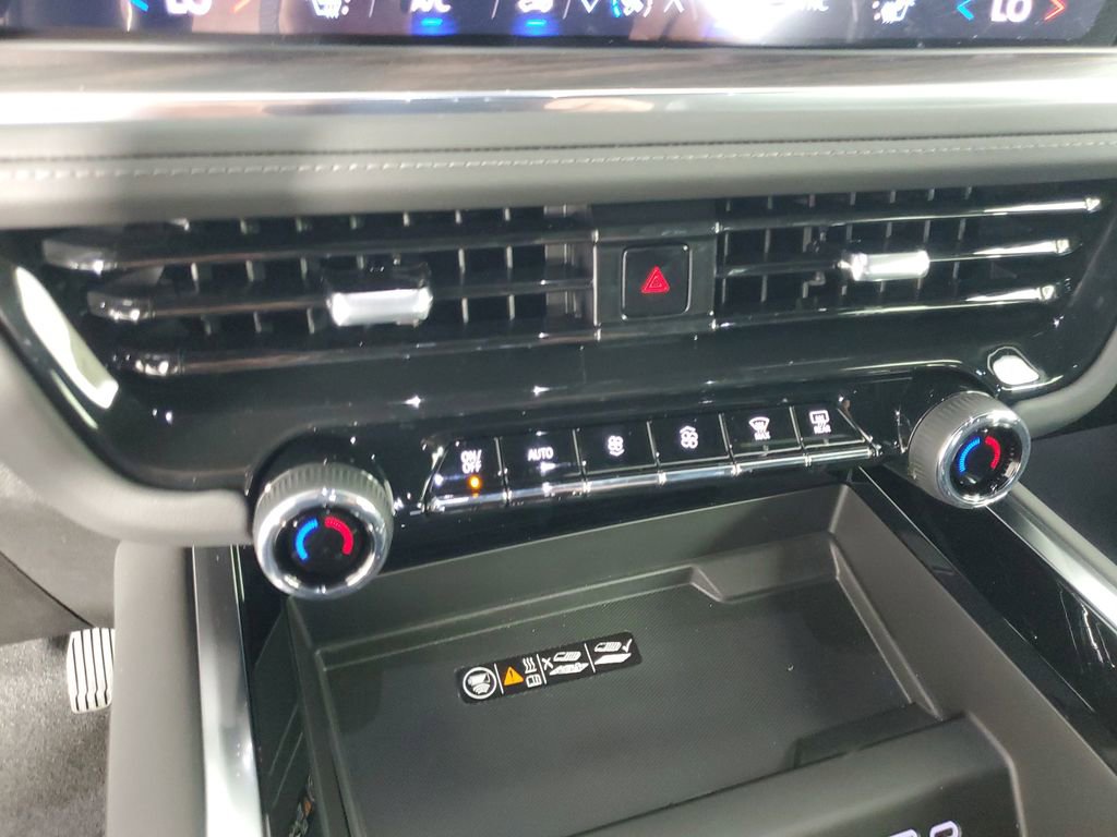 New 2026 Chevrolet Suburban Z71 w/ Comfort Package image 19