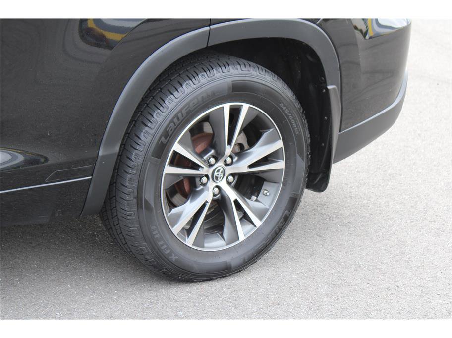 Used 2016 Toyota Highlander XLE image 6