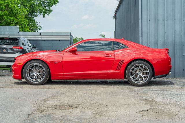 Used 2013 Chevrolet Camaro SS w/ RS Package RWD image 3