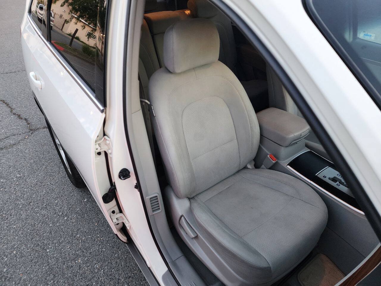 Used 2007 Hyundai Veracruz GLS FWD image 30