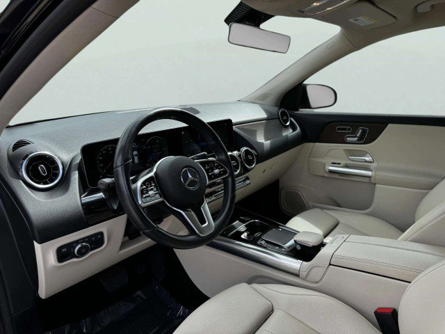 Used 2021 Mercedes-Benz GLA 250 4MATIC w/ Premium Package image 21