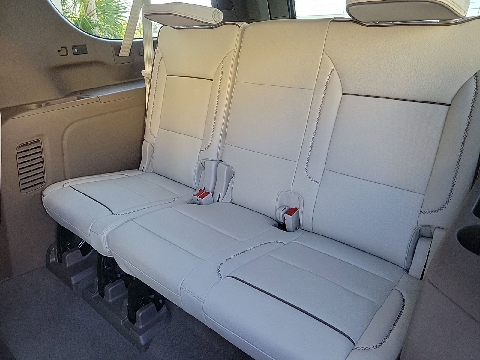 New 2026 GMC Yukon XL Denali RWD image 12
