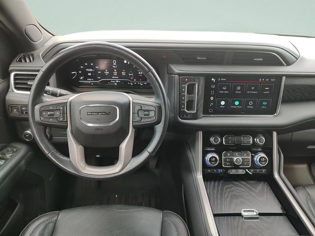 Used 2022 GMC Yukon XL Denali RWD image 10