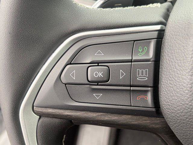 New 2026 Jeep Grand Cherokee Altitude AWD/4WD image 17