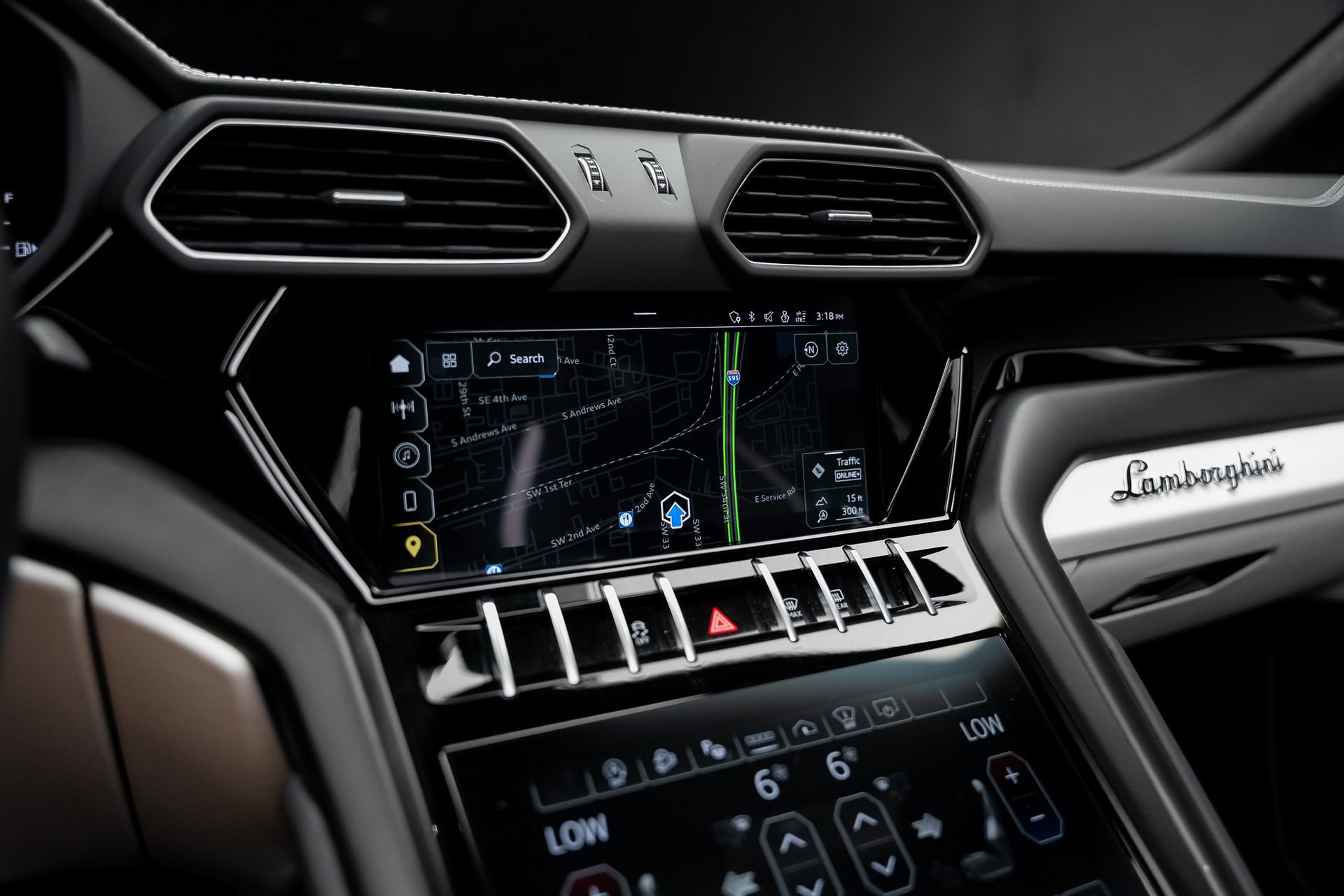 Used 2024 Lamborghini Urus S AWD/4WD image 48