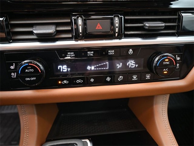 Used 2023 Nissan Pathfinder Platinum image 6