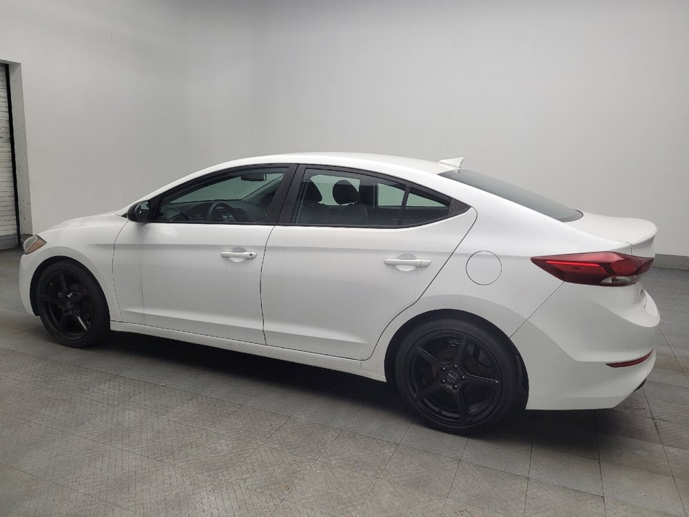 Used 2017 Hyundai Elantra SE image 3
