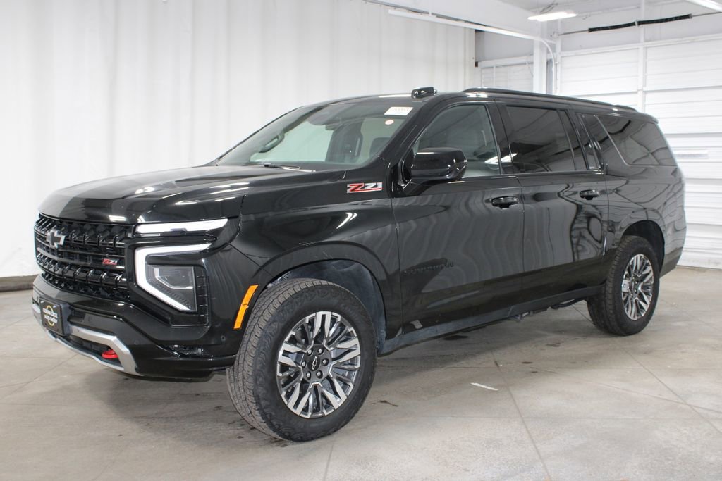 Used 2025 Chevrolet Suburban Z71 image 4