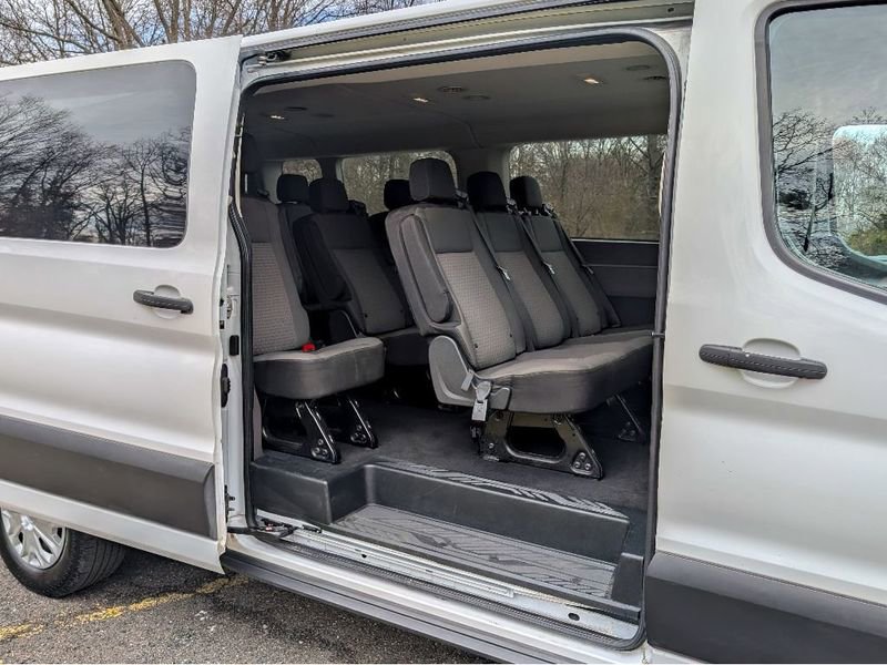 Used 2023 Ford Transit 350 XLT image 6