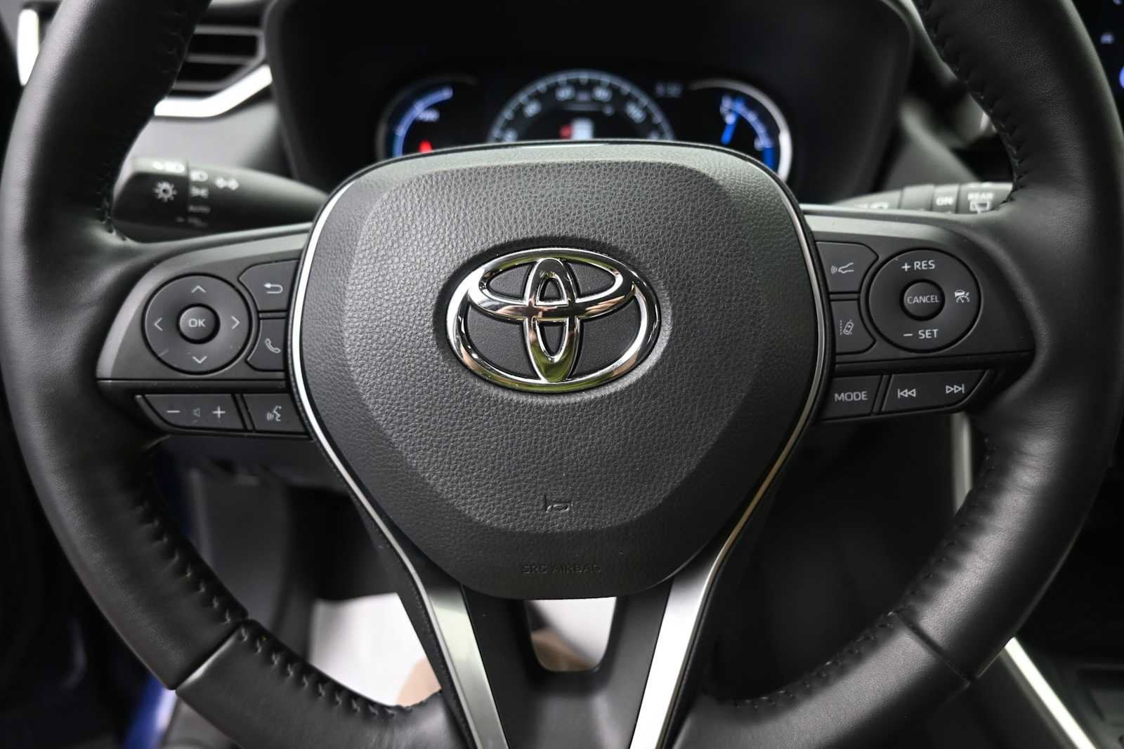 Used 2023 Toyota RAV4 XLE w/ Convenience Package AWD/4WD image 6