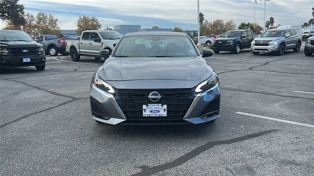 Used 2025 Nissan Altima 2.5 SV image 8
