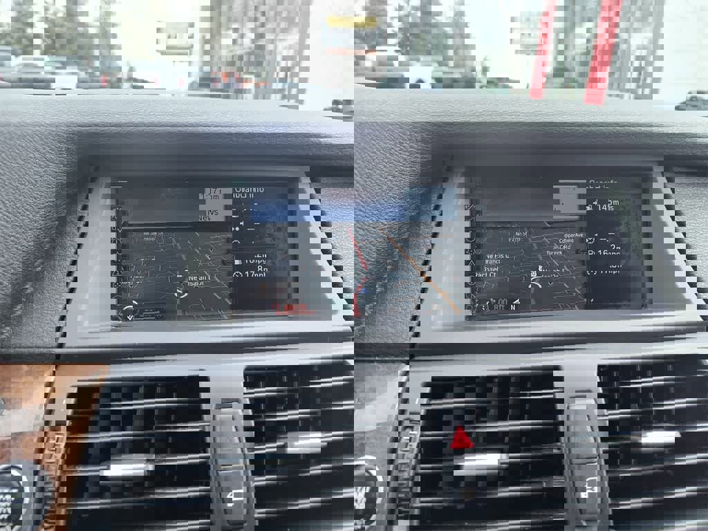 Used 2010 BMW X5 xDrive35d image 18