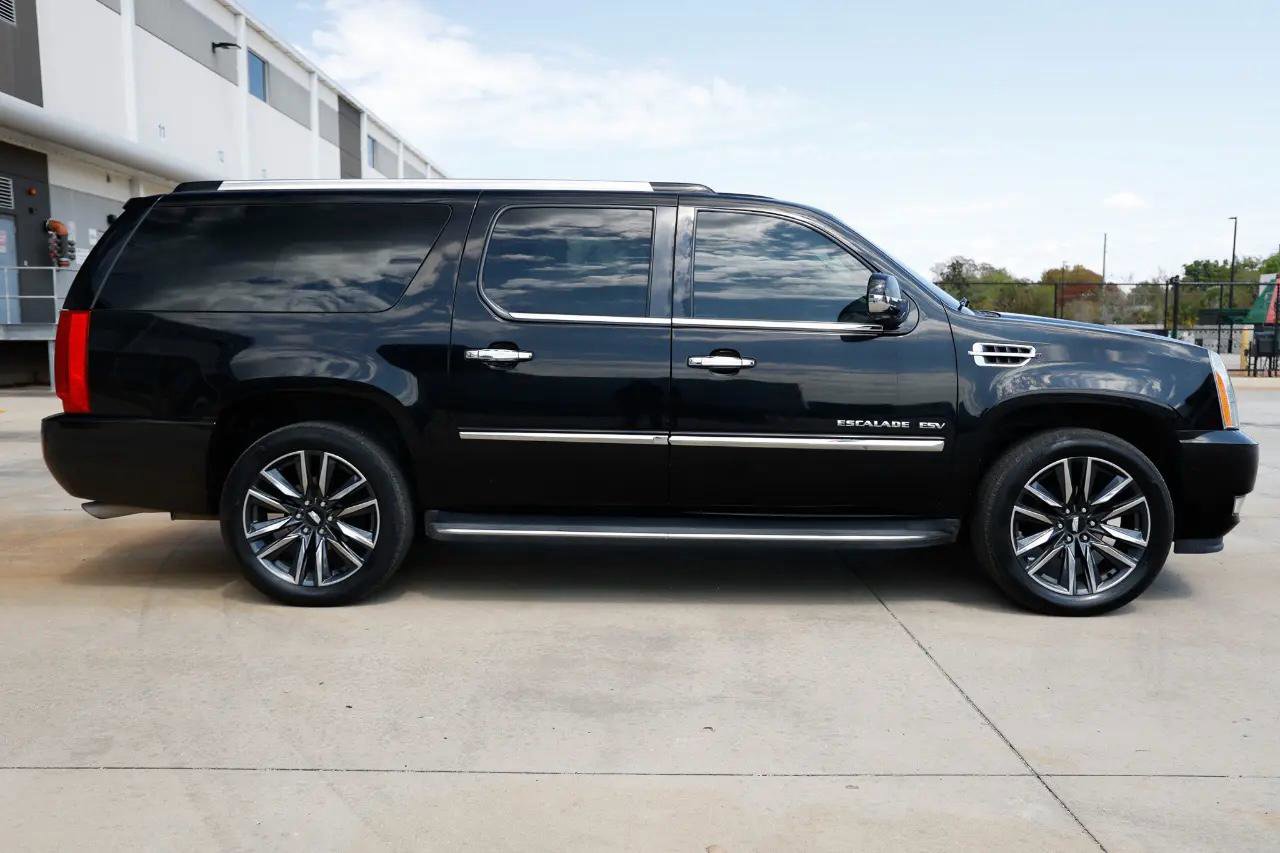 Used 2012 Cadillac Escalade ESV Luxury image 15