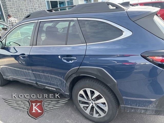 Used 2024 Subaru Outback Premium image 10