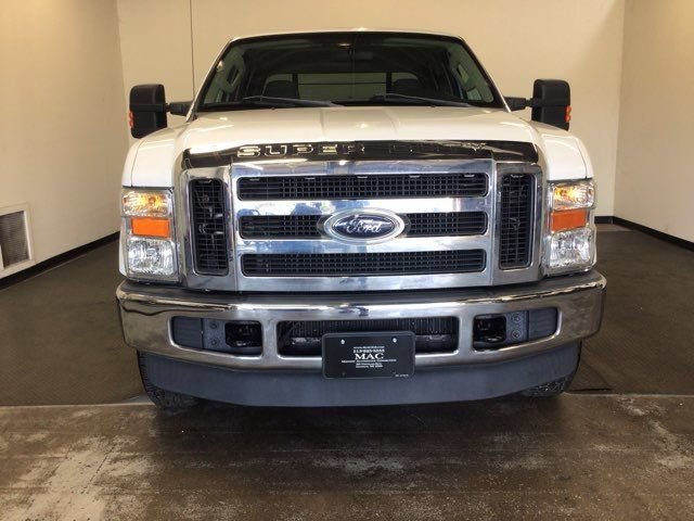Used 2010 Ford F250 XLT AWD/4WD image 2