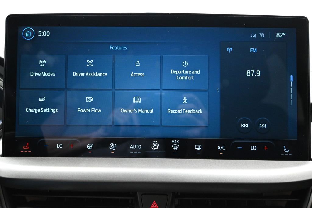 New 2026 Ford Escape SE FWD image 41