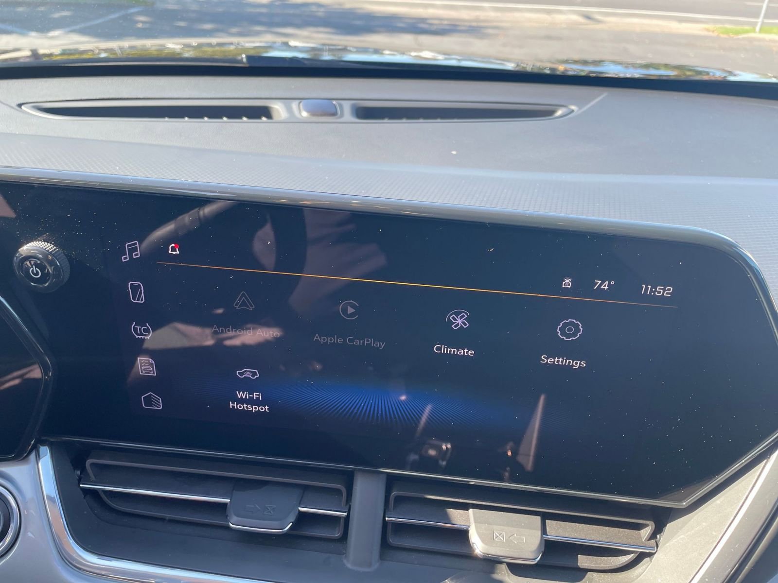 Used 2025 Chevrolet Trax LT image 21