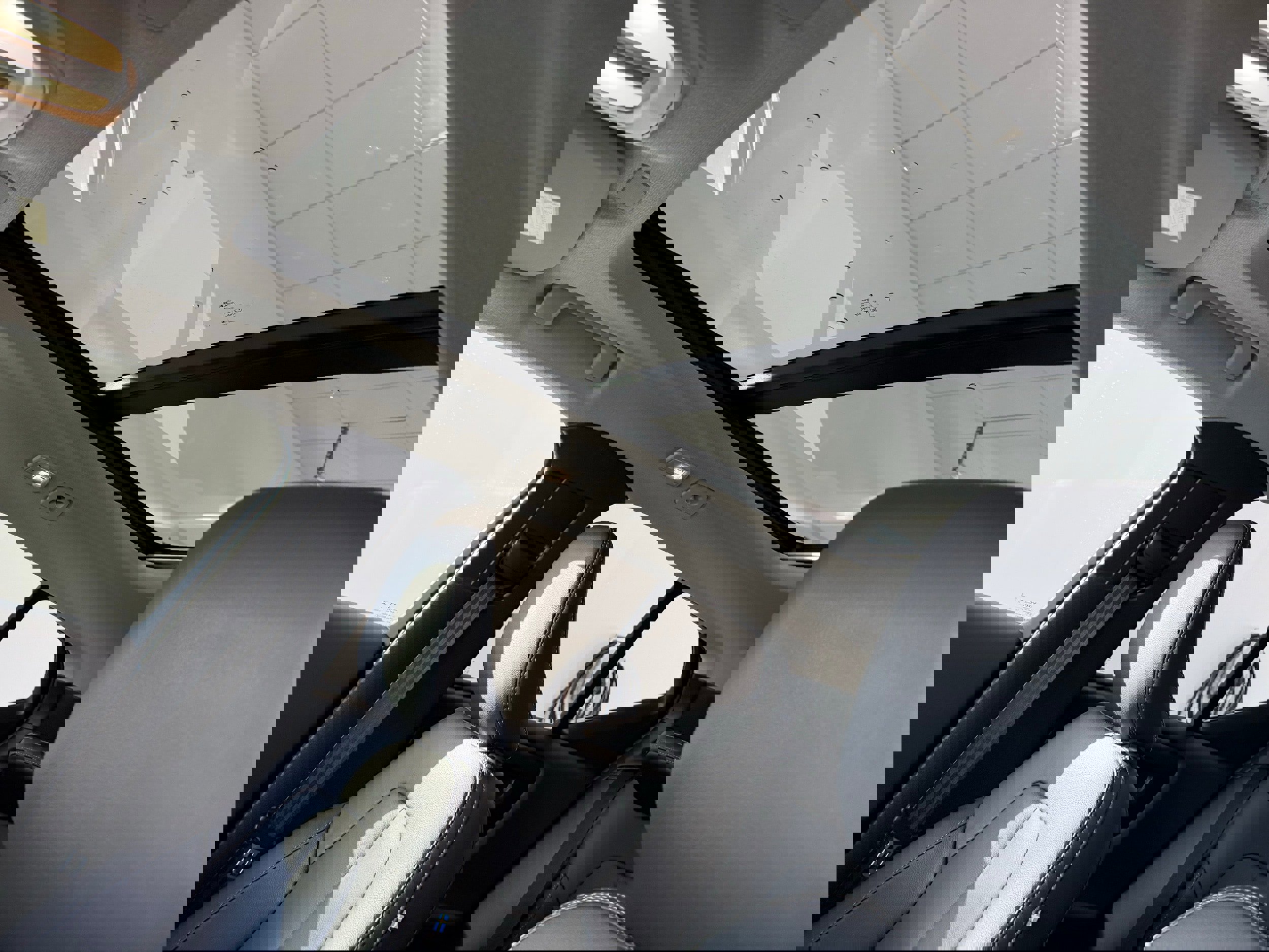 Certified 2025 Volvo XC40 B5 Core w/ Protection Package Premier image 13