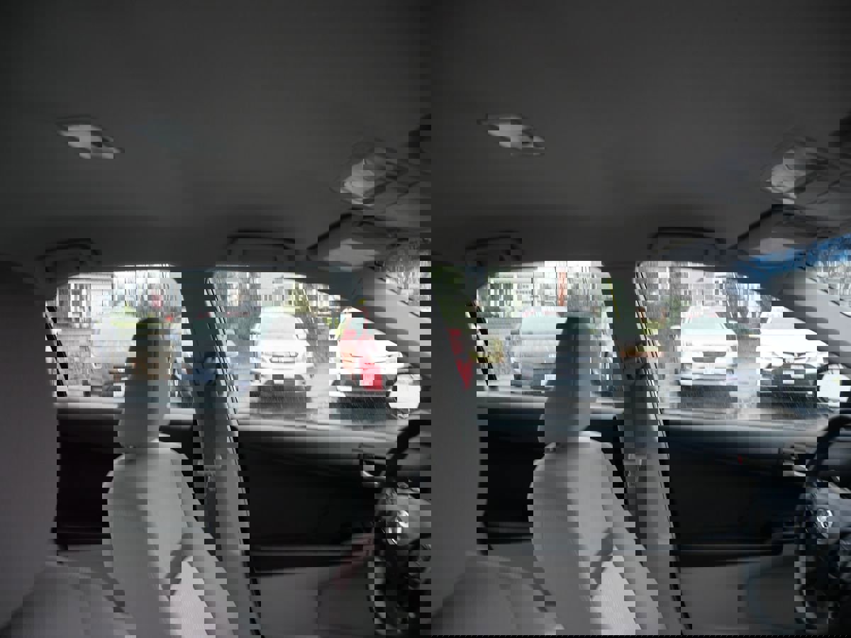 Used 2012 Toyota Camry LE image 27