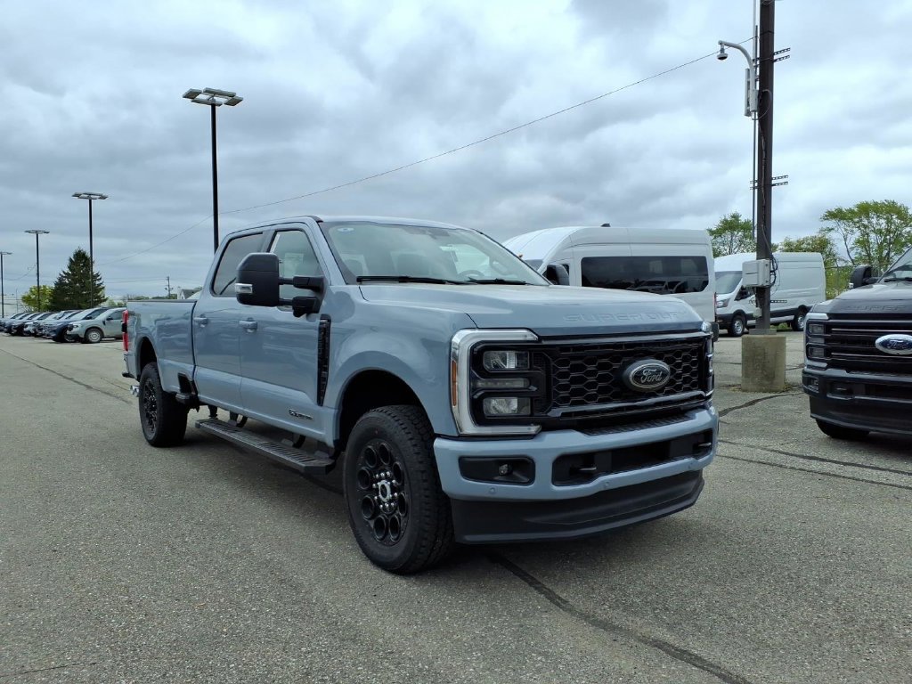 New 2026 Ford F350 Lariat w/ Black Appearance Package AWD/4WD image 3