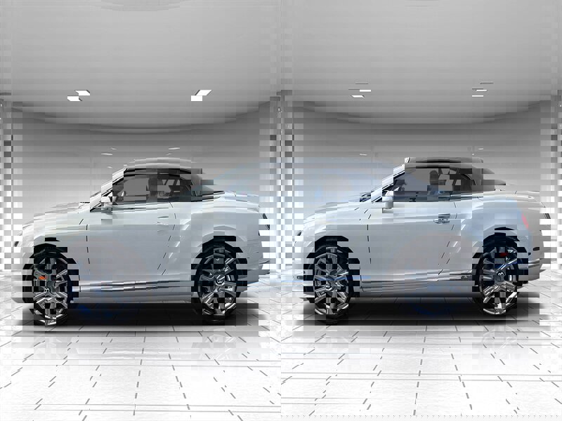 Used 2015 Bentley Continental GT image 3