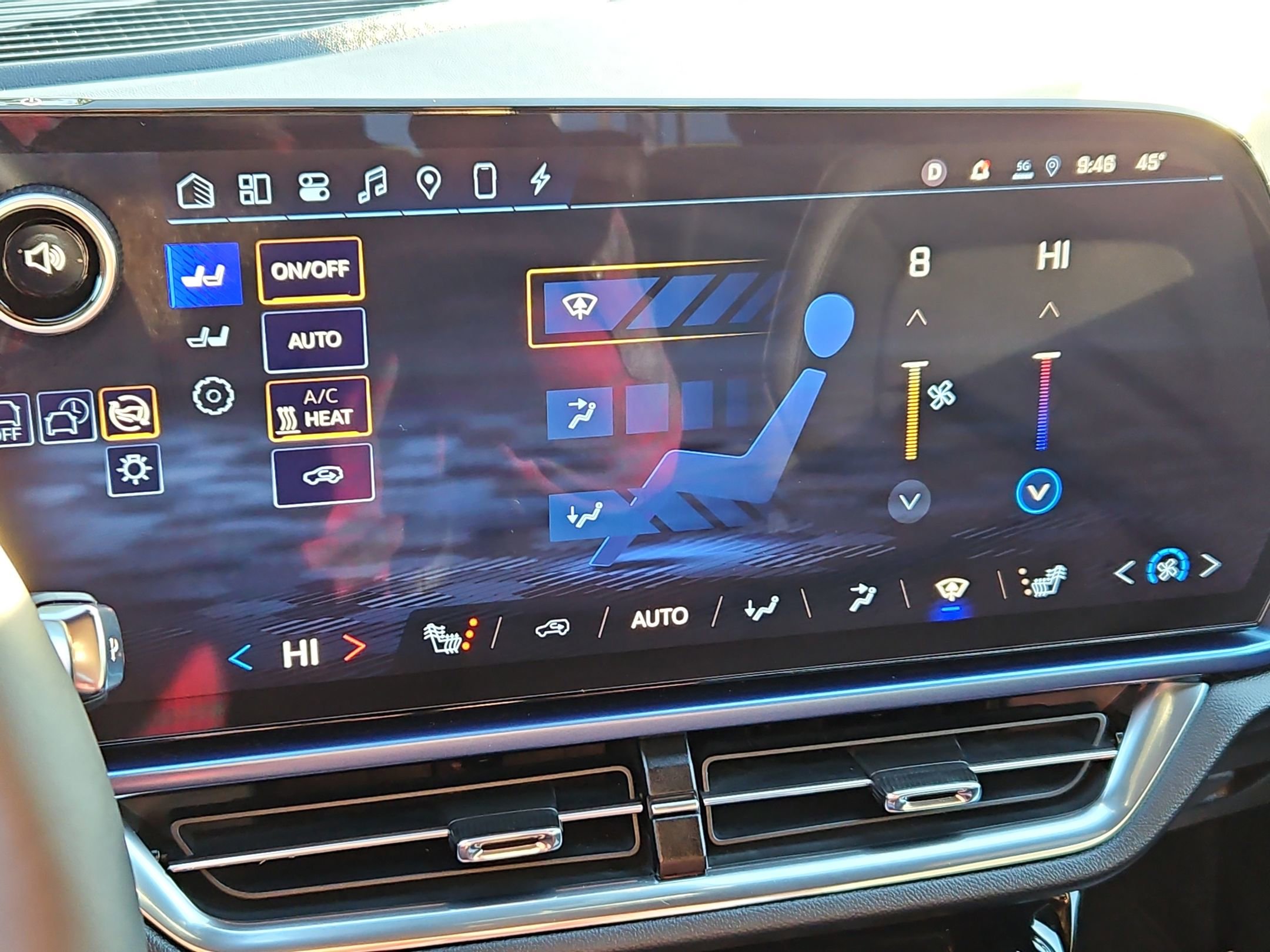 Used 2024 Chevrolet Equinox EV LT w/ LPO, Blackout Package image 21