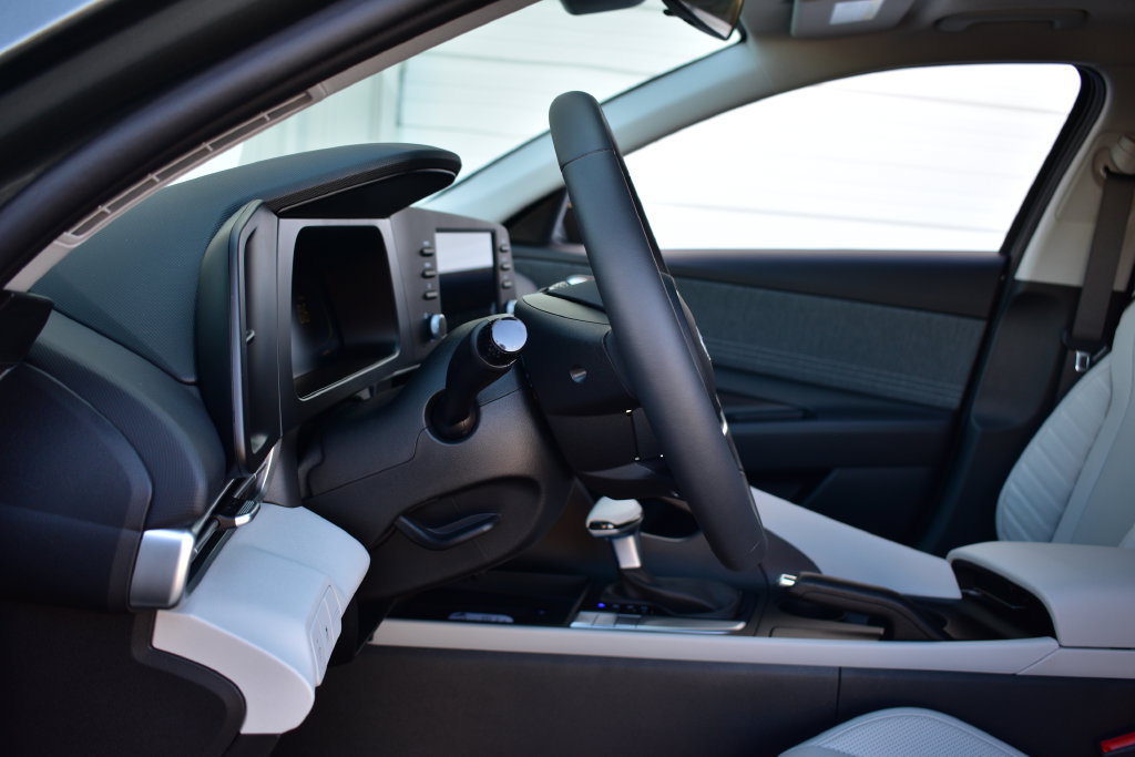 New 2026 Hyundai Elantra SEL Sport FWD image 39