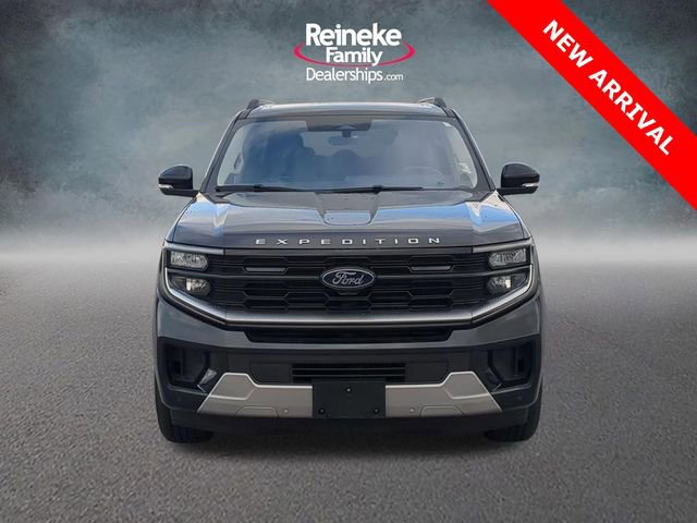 Used 2025 Ford Expedition Max Platinum AWD/4WD image 2