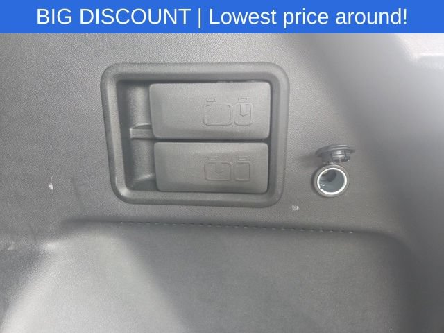 Used 2024 Chevrolet Equinox LT FWD image 15