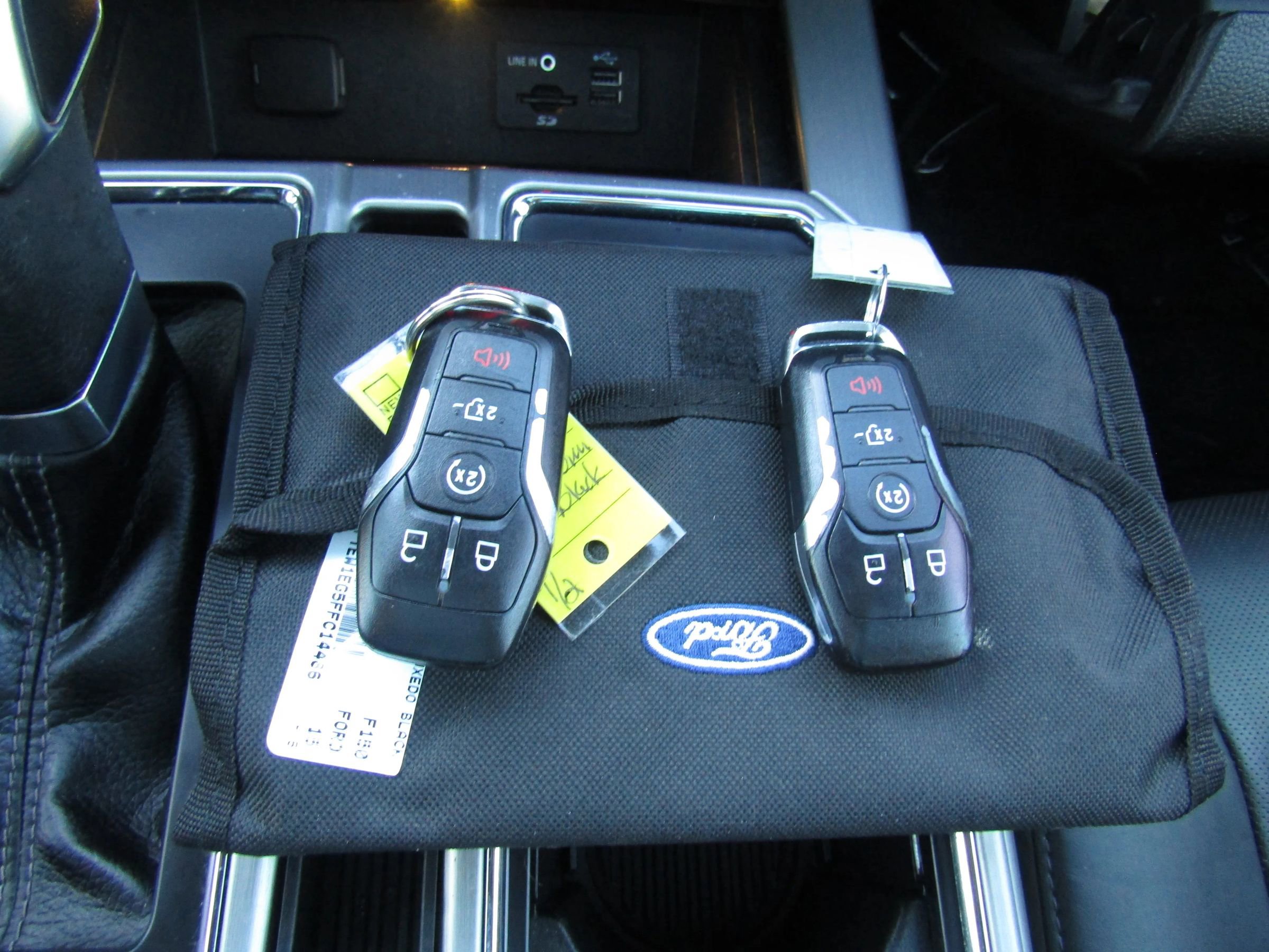 Used 2015 Ford F150 Platinum w/ Equipment Group 701A Luxury image 45