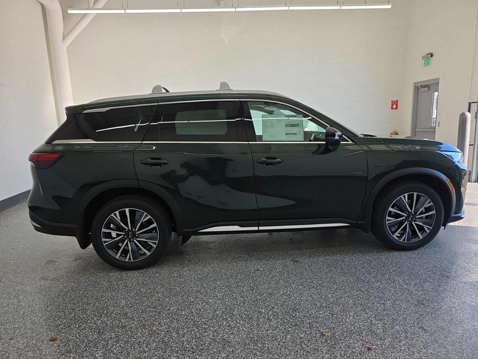New 2026 INFINITI QX60 Luxe w/ Cargo Package AWD/4WD image 6