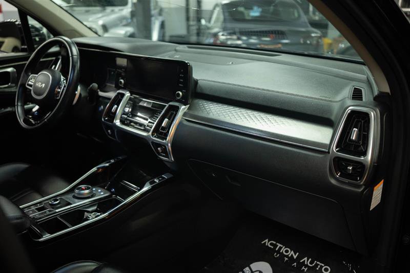 Used 2022 Kia Sorento SX w/ Panoramic Sunroof Package image 15