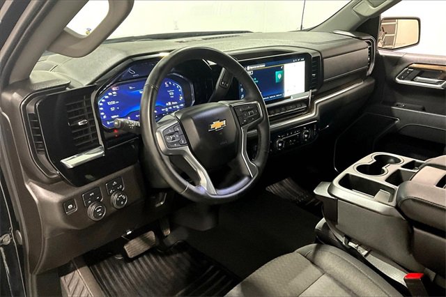 Used 2025 Chevrolet Silverado 1500 LT image 18