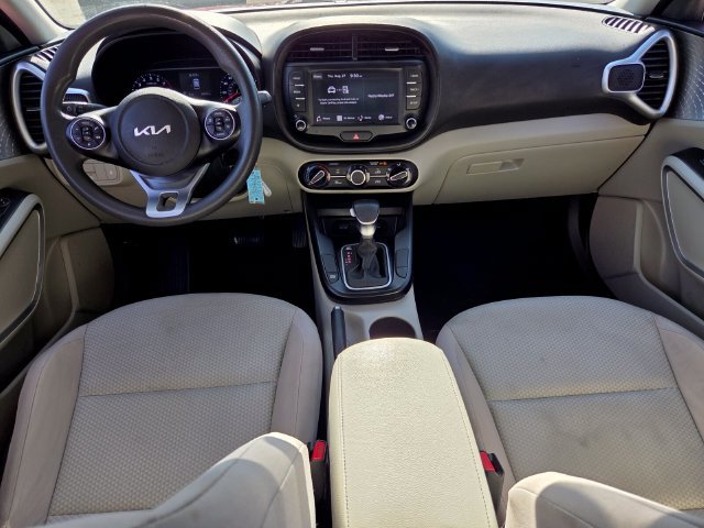Used 2022 Kia Soul LX w/ Technology Package FWD image 14