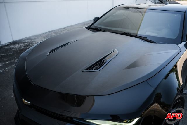 Used 2018 Chevrolet Camaro SS image 28
