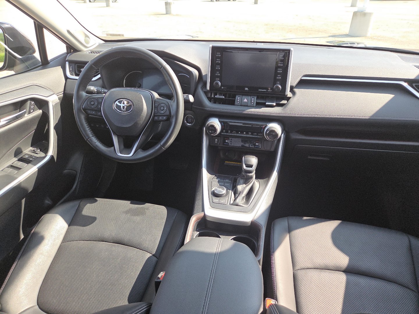 Used 2021 Toyota RAV4 Limited AWD/4WD image 26
